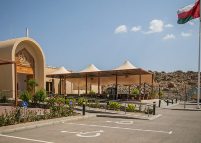 oman-ausflug-al-hoota-cave_nizwa_parkplatz