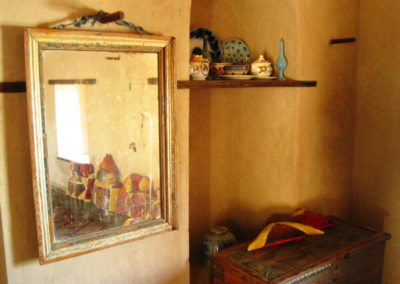 oman-nakhal-fort-burg-truhe-spiegel-rundreise