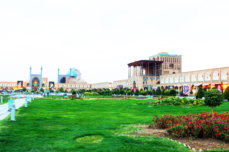 iran-tour-kultur-reise-isfahan-ali-ghapoo-palast-naghsh-jahan